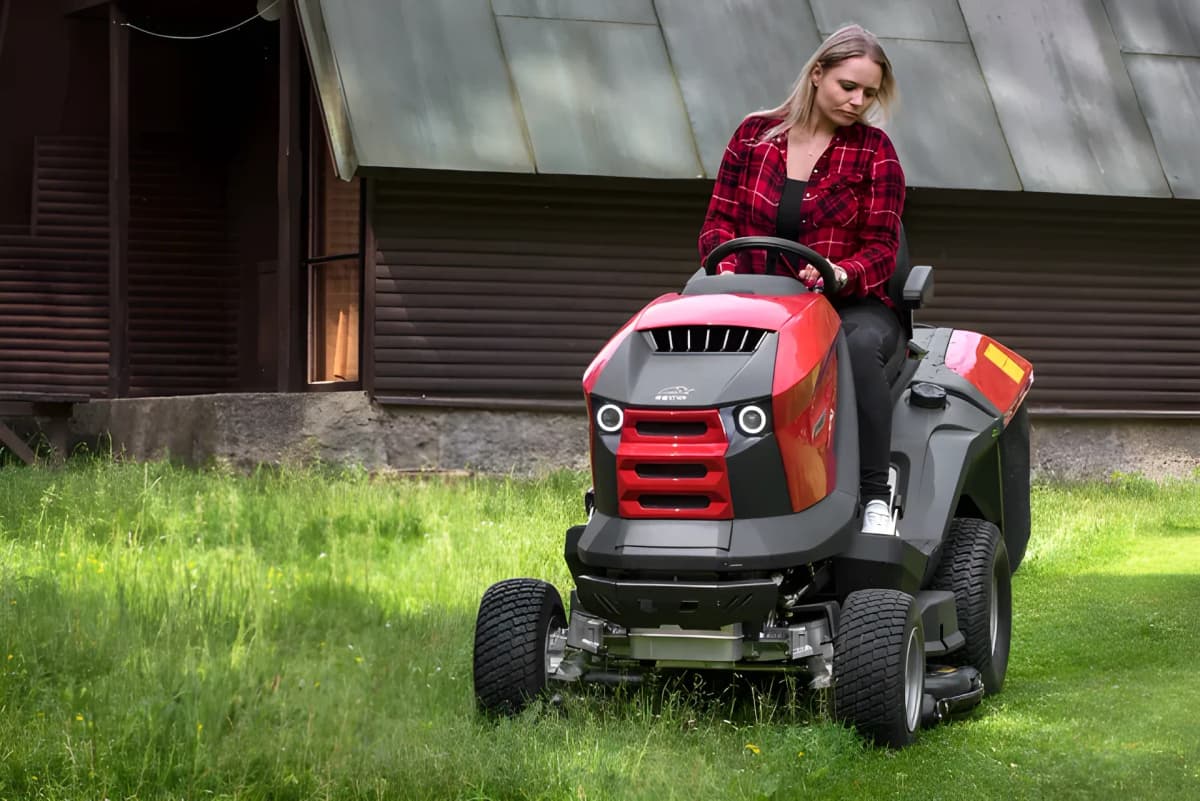 Jaký traktor SECO vybrat? Proč se SECO traktory vyplatí?
