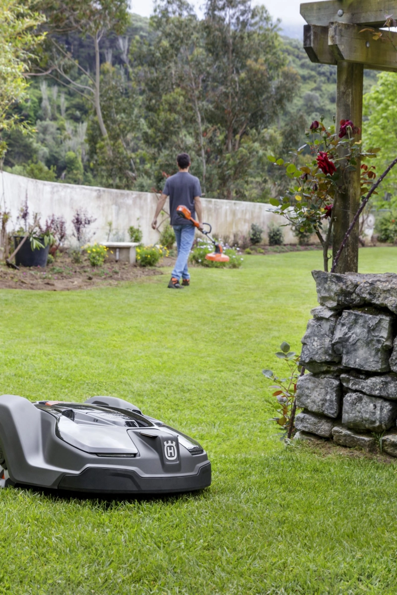 S aplikací Automower® Connect je sečení robotickou sekačkou ještě zábavnější